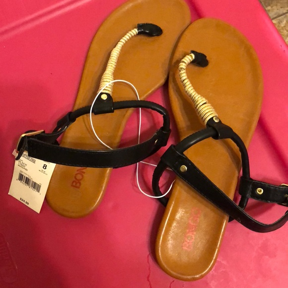 Bongo Women's Wasabi Black/Gold T-Strap Sandal - Picture 3 of 4